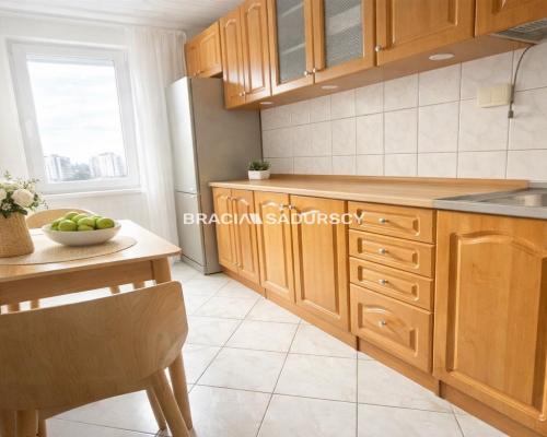 Os. Piastów - 3 pokoje z balkonem