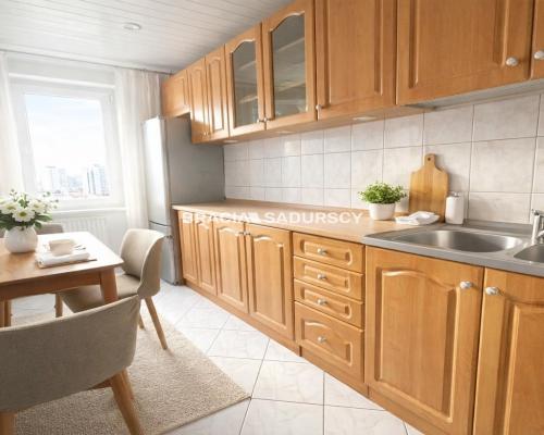 Os. Piastów - 3 pokoje z balkonem