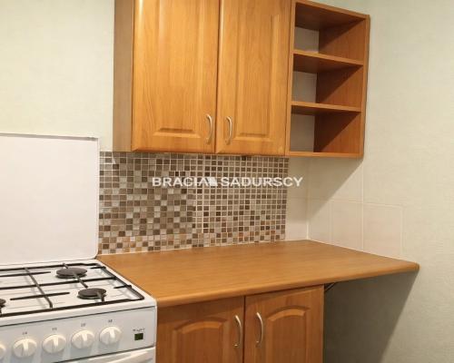 37m2, z ogromnym potencjałem, do remontu- Azory