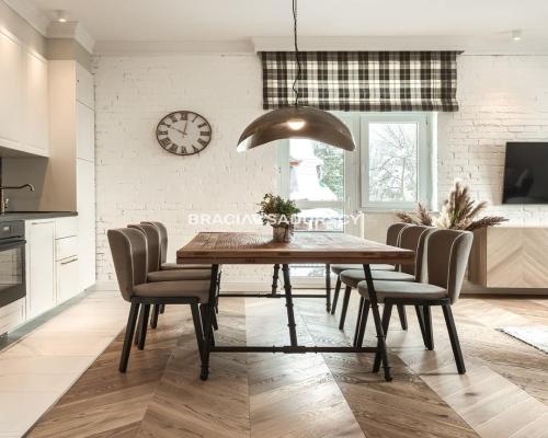 *zdjęcia wykorzystane w ogłoszeniu należą do właściciela.     Na sprzedaż wyjątkowe, nowoczesne mieszkanie z dochodem z najmu