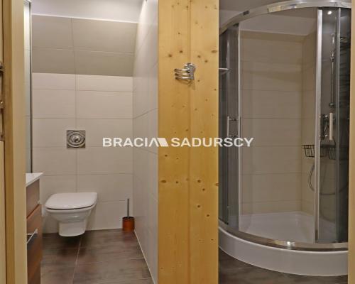 Dwupoziomowy Apartament z Widokiem na Giewont w Kościelisku    Oferujemy  na sprzedaż lub na wynajem długoterminowy  przestro