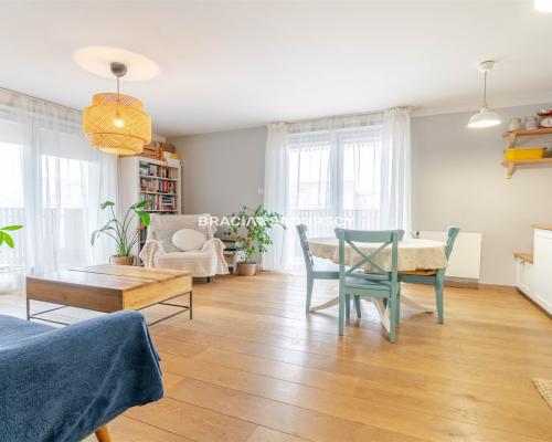 M 72-M2 4 POK APARTAMENT GARDEROBA BALKON ŻABINIEC