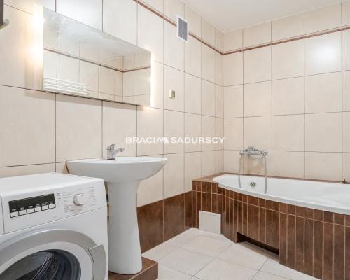 3 pok mieszkanie z 2 balkonami