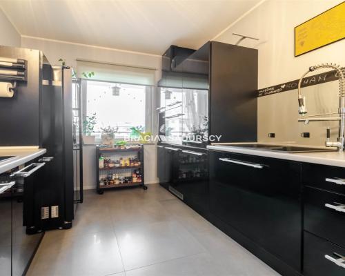 Mieszkanie z balkonem i miejscem postojowym