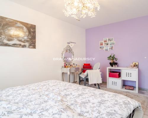 Osiedle Złocień. 3 pokojowe mieszkanie - 62,49 m 2 .   Dwustronne, funkcjonalne, rozkładowe mieszkanie, z balkonem na 1 piętr