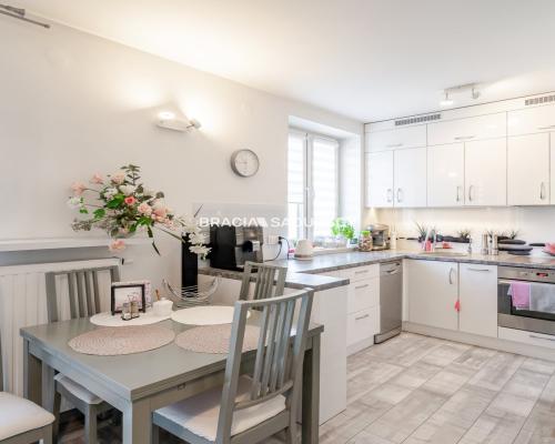 Osiedle Złocień. 3 pokojowe mieszkanie - 62,49 m 2 .   Dwustronne, funkcjonalne, rozkładowe mieszkanie, z balkonem na 1 piętr