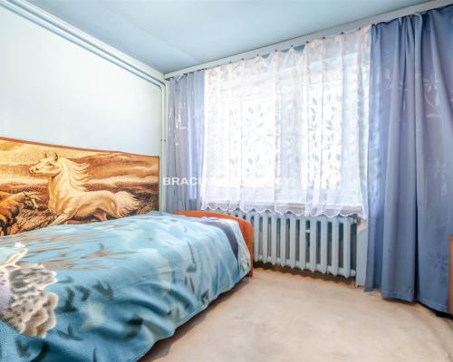 Kraków, Nowa Huta - Osiedle Krakowiaków  Na sprzedaż mieszkanie położone na 10. piętrze jedenastopiętrowego budy