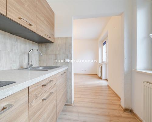 1-pokojowe z balkonem.