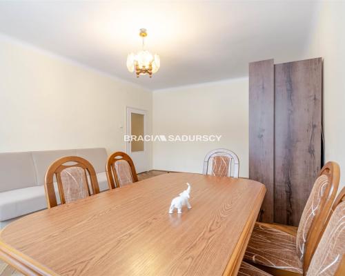 2-pokojowe z osobną kuchnią.