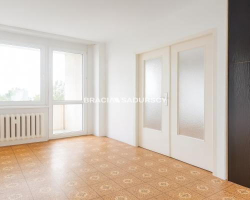 3 POKOJE 4 PIĘTRO BALKON PRZESTRONNE JASNE