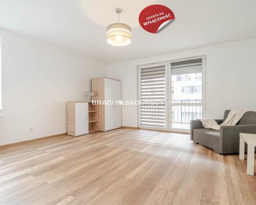 2 osobne pokoje, miejsce parkingowe, balkon