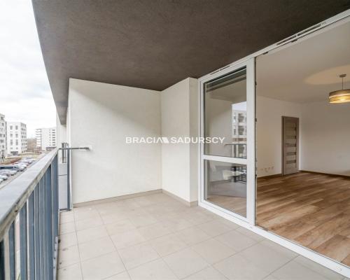 2 osobne pokoje, miejsce parkingowe, balkon