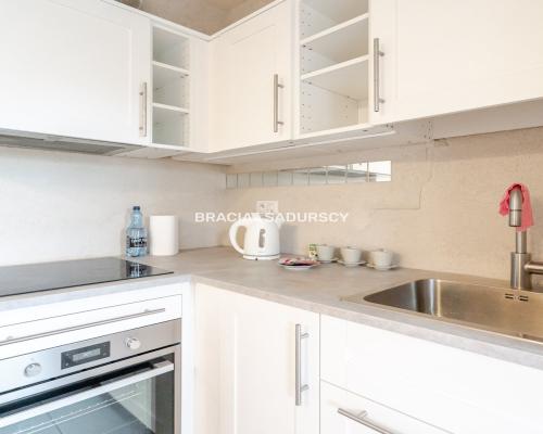 Łagiewniki, 3 pokojowe mieszkanie z garażem.