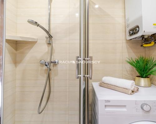 3 pok z osbną kuchnią ul. Zielińska.