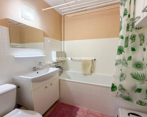 2pok na Białoruskiej, 4 piętro, winda, loggia