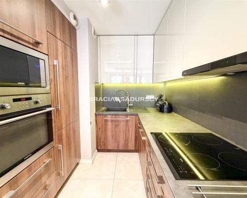 Komfortowe 2 pok z garażem i kom. lokatorską