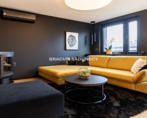 NOWOCZESNY APARTAMENT, 3-POK UL. MADALIŃSKIEGO