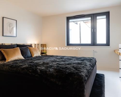 NOWOCZESNY APARTAMENT, 3-POK UL. MADALIŃSKIEGO