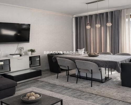 4 pok.mieszkanie 90m2,ogródek.garaż,m.postojowe!