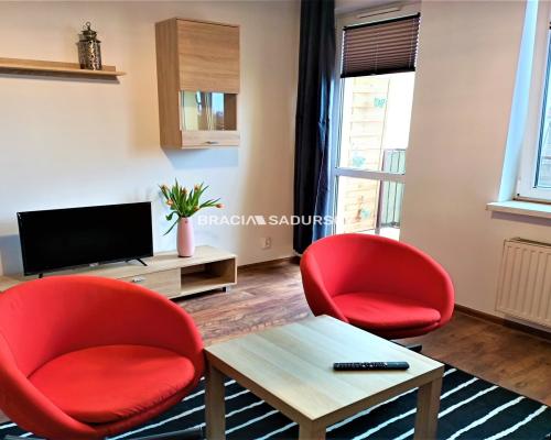 Wygodne mieszkanie z szybkim dojazdem do centrum!