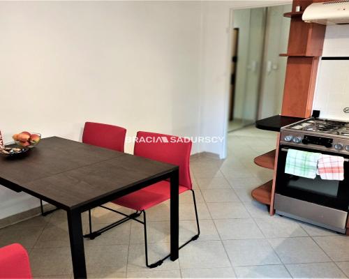 Wygodne mieszkanie z szybkim dojazdem do centrum!