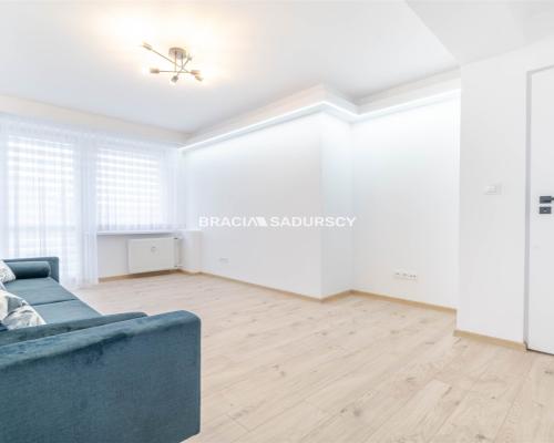 Świeżo wyremontowane 2 pokoje w centrum