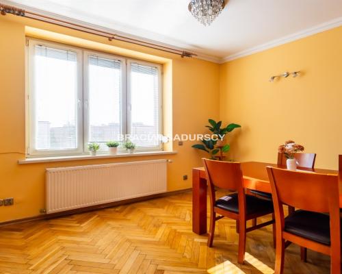 Przestronne / osobne pokoje / tramwaj 50 m