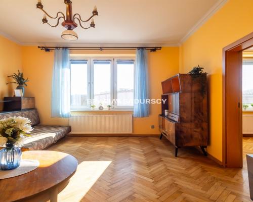 Przestronne / osobne pokoje / tramwaj 50 m