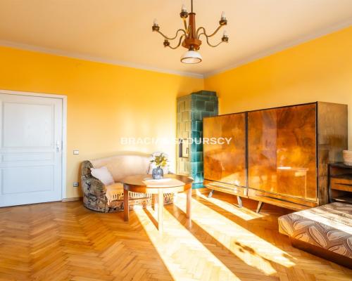 Przestronne / osobne pokoje / tramwaj 50 m