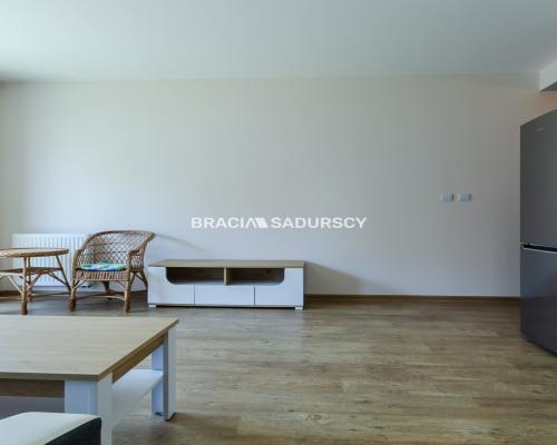 2 pokoje z ogródkiem