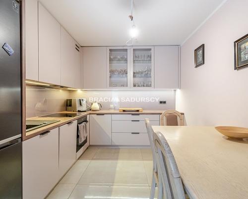 DWUPOZIOMOWE MIESZKANIE NA POŁUDNIU KRAKOWA