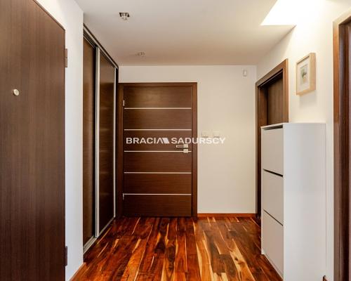 51m2  jasne 2-pok. mieszk. 2 balkony, klima. Bagry