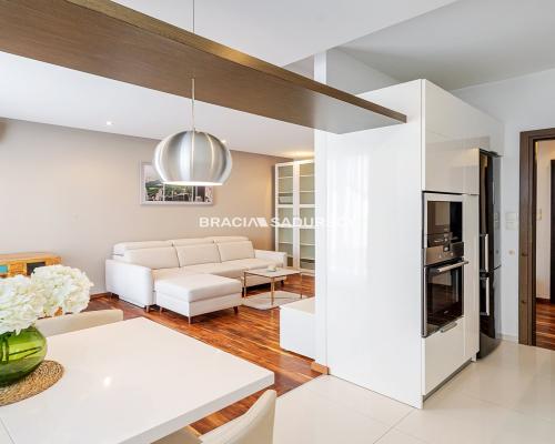 51m2  jasne 2-pok. mieszk. 2 balkony, klima. Bagry