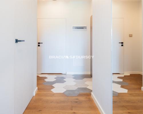 Nowoczesny apartament z tarasem w sercu Zabłocia