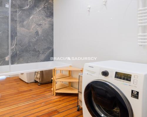 Nowoczesny apartament z tarasem w sercu Zabłocia