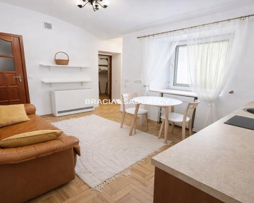 Stare Miasto 32m2, Karmelicka- Siemiradzkiego