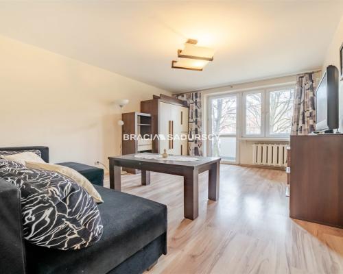 Wynajem | 3 pok | 47m2 | balkon | os. Wysokie