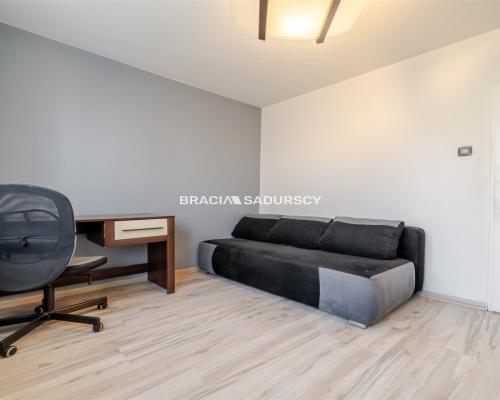 Wynajem | 3 pok | 47m2 | balkon | os. Wysokie