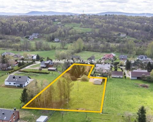 BARDZO ATRAKCYJNA D   ZIAŁKA BUDOWLANA   
 
                                                 W   SIEPRAWIU  - 49,5 A  
 
  Prop