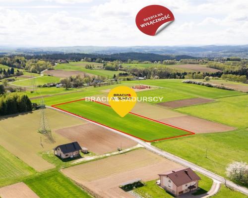 Działka budowlana / 34 + 24 ar