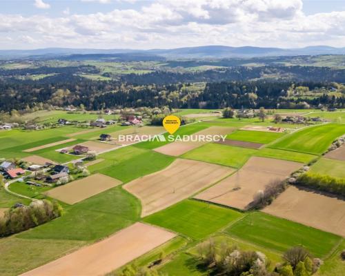 Działka budowlana / 34 + 24 ar