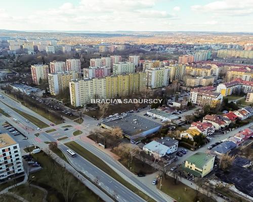 Działka budowlana 1,63 a – Wybickiego – Centrum