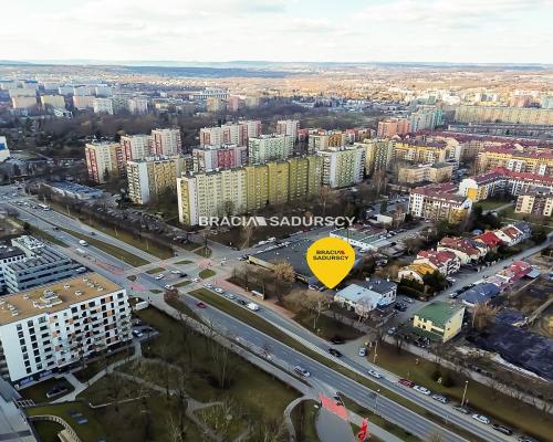 Działka budowlana 1,63 a – Wybickiego – Centrum