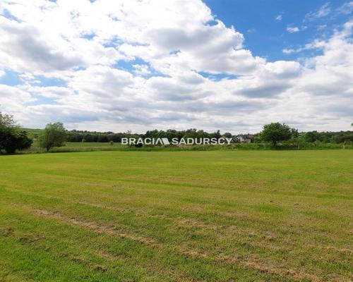 Działka budowlano - rolna u podnóża Zamku Tenczyn