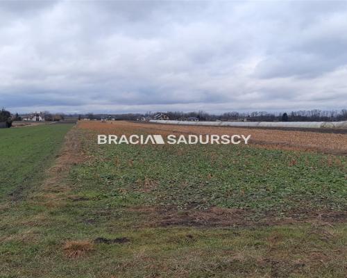 Działka budowlana-inwestycyjna