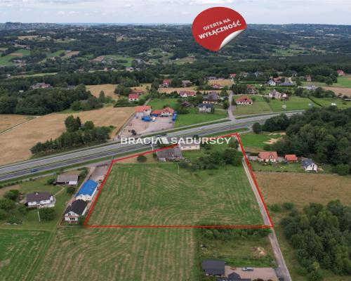 Działka usług komercyjnych w Głogoczowie gm. Myślenice       Oferujemy do sprzedaży atrakcyjną działkę usługową o powierzchn