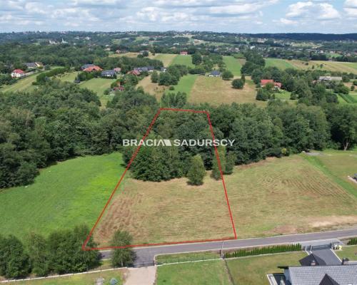 Klimatyczna działka budowlano-leśna w Sieprawiu