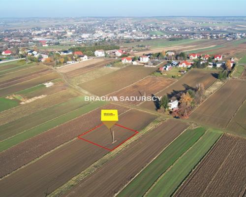 Działka budowlana 10 ar w Miechowie