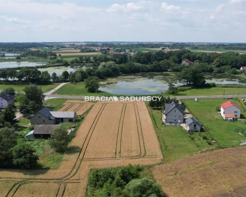 D  ziałka usługowa w Rudze k/Zatoru o pow. 41 arów    Oferujemy  jedyną w okolicy  (!)  działkę usługową  o powierzchn