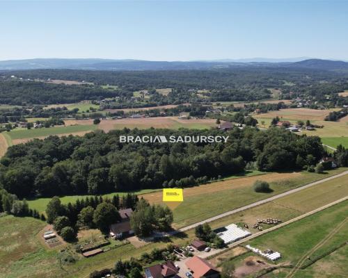 Podolany - działka budowlana o pow. 10 arów!   Działka budowlana o pow. 10 arów położona w Podolanach, gmina Ka